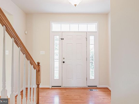 2nd image of 122 Sunlight Ct