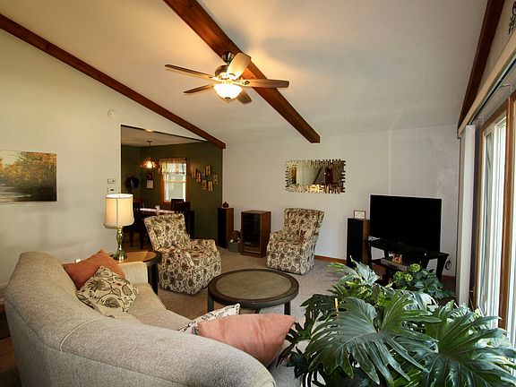 5th image of 434 E Woodland Dr