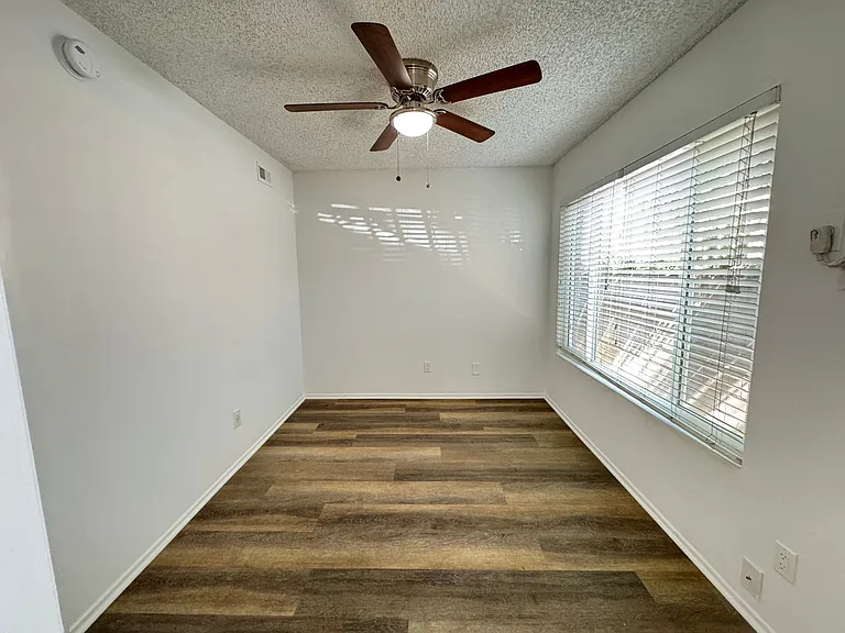 6736 Cleon Ave — Photo 25