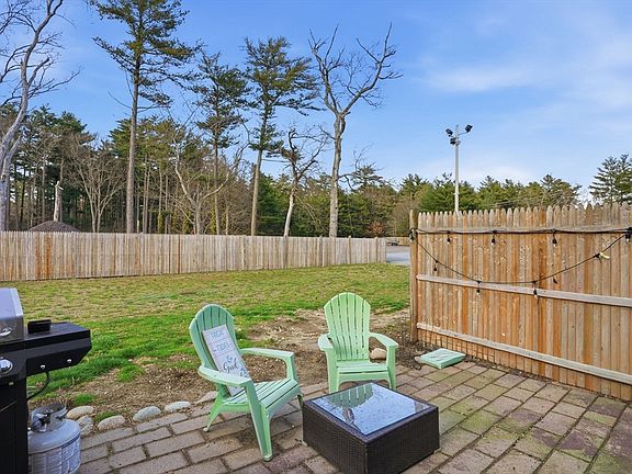 5th image of 848 Plain St #28