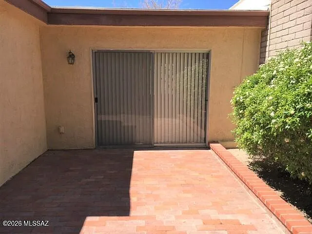 5710 N Camino Del Sol — Photo 25