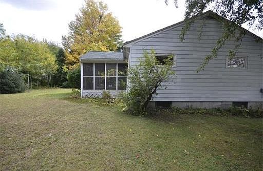 4th image of 46 Mariposa Ave