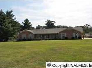 155 Simmons Cir, Fayetteville, TN 37334