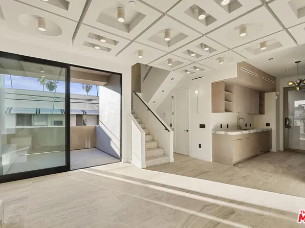 1021 N Ogden Dr, Los Angeles, CA