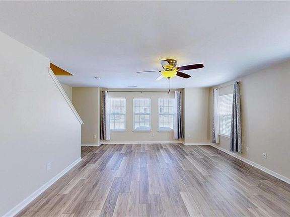 2nd image of 467 Ridgebrooke Dr