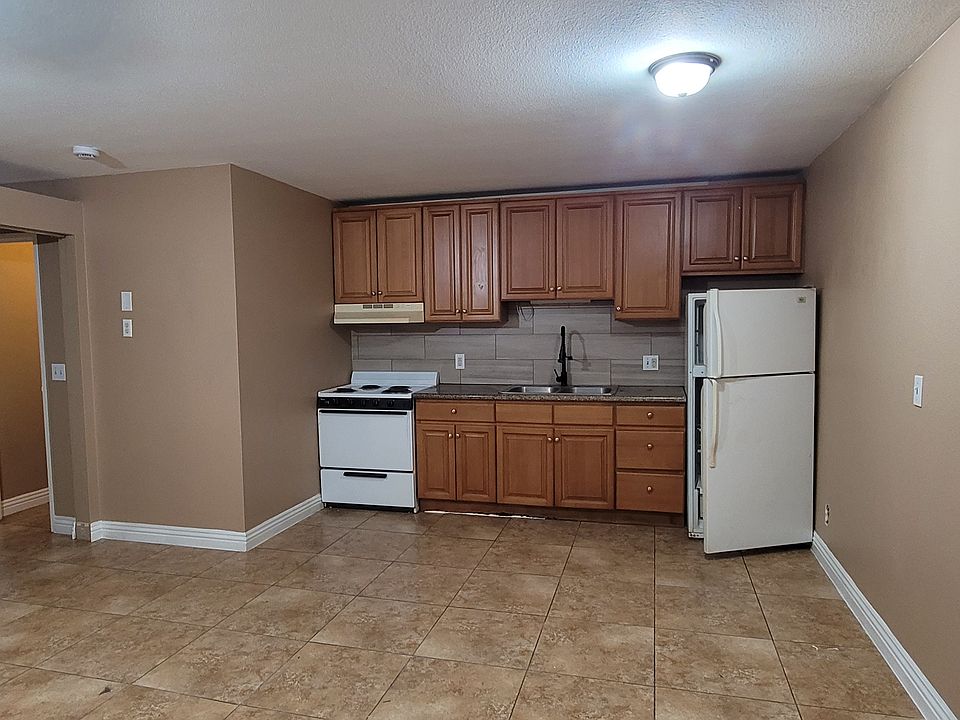 1st image of 305 N 10th St APT 24