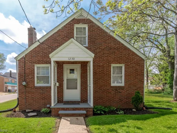 1230 Barton Pl NE, Canton, OH 44705