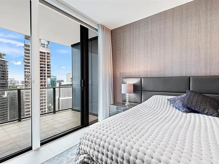 1000 Brickell Plz #Penthouse 5301 — Photo 6