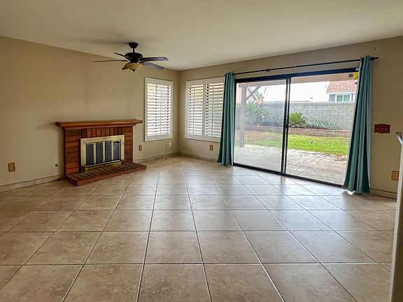 4th image of 25689 Moonseed St