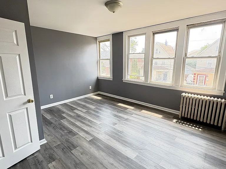 329 Ashton Ave #L2 — Photo 2