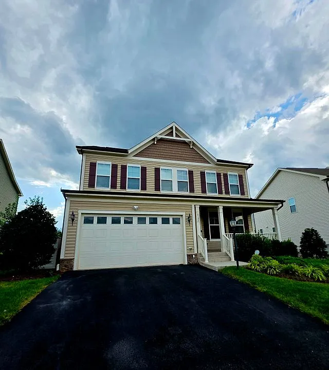 8184 Skystone Loop