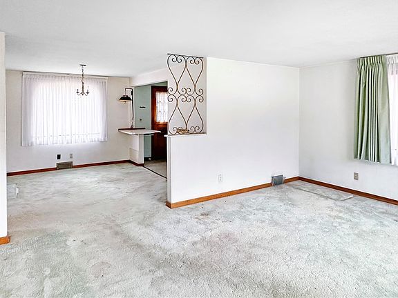 3rd image of 169 Cherrydell Dr