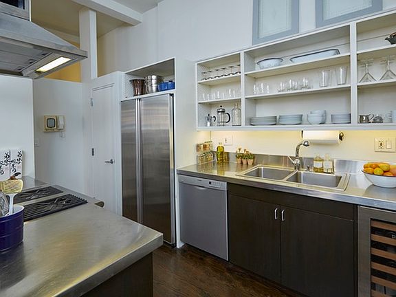 4th image of 114-116 E 13th St #5C