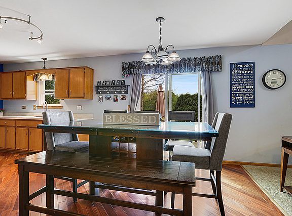 3rd image of 258 Hancock Dr
