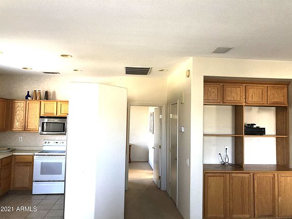 2nd image of 15901 W Autumn Cir