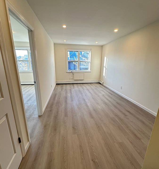 1st image of 2596 Steinway St APT 3R