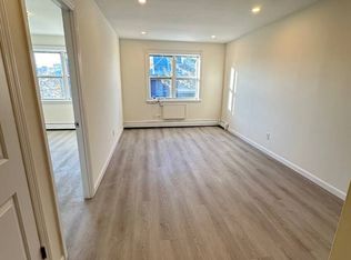 2596 Steinway St APT 3R, Astoria, NY