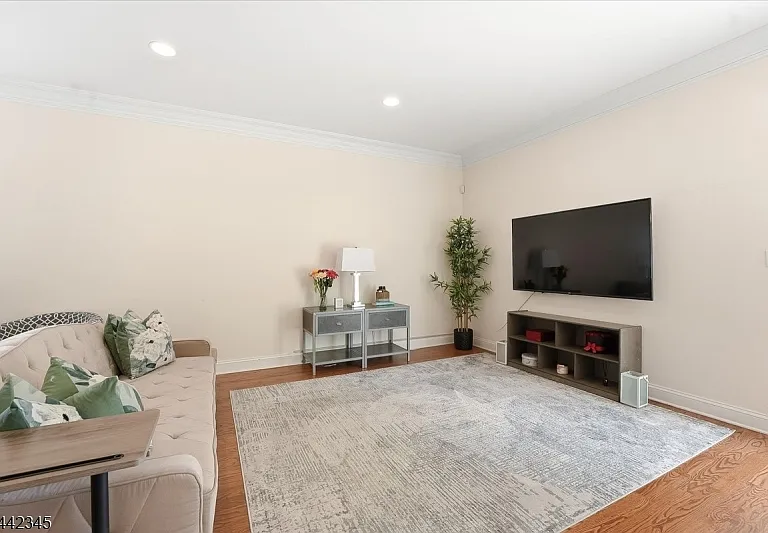6 Poplar Pl — Photo 10