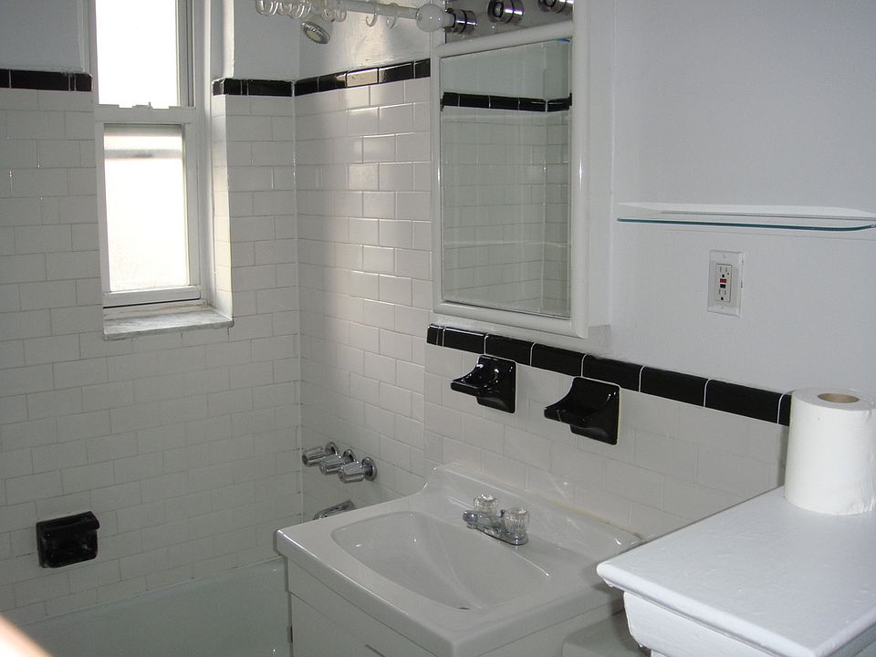 2nd image of 86 W 12th St APT 3C