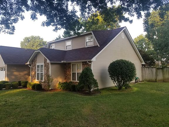 2nd image of 1605 Woodlawn Dr