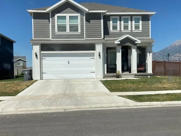 247 E 370 N — Photo 1