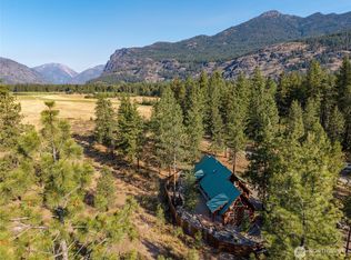 9 Deer Run Loop Rd, Winthrop, WA 98862