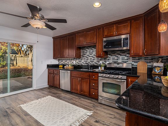 5th image of 1202 Kaseberg Cir