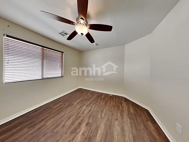 2542 W Cordia Ln — Photo 21