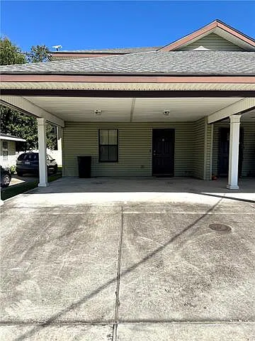 2 bed, 2.5 bath, 1400 sqft, $1,700 — Photo 2