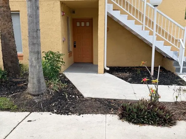 998 Coral Club Dr #998, Pompano Beach, FL 33071