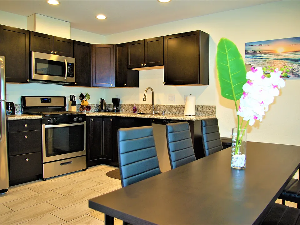2633 Highland Ave #5