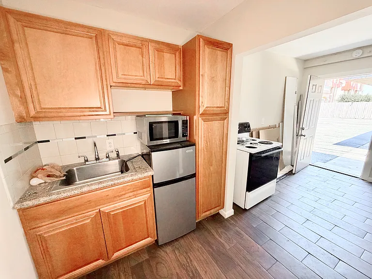 800 Arcadia Ave — Photo 13