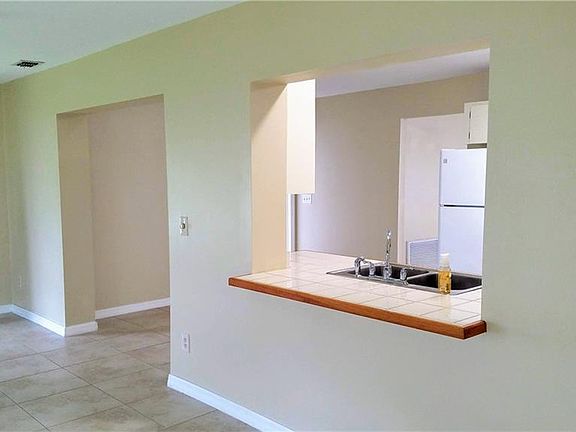5th image of 3400 100th Ave N #4