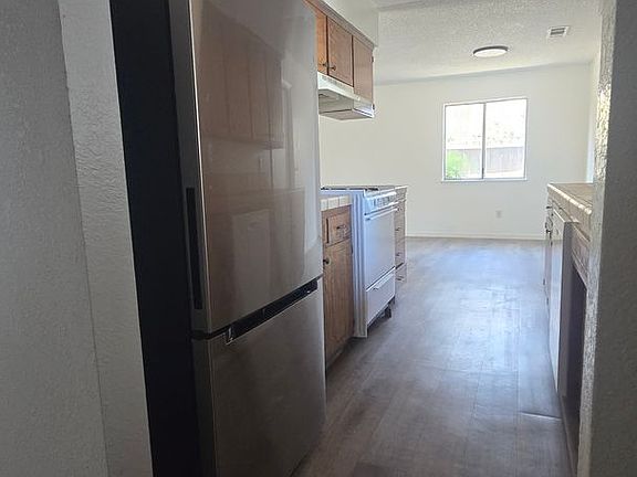 3rd image of 2146 Neill Way