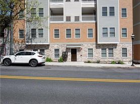 623-629 Walnut St