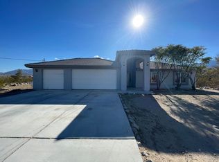 32827 Carnelian Rd, Lucerne Valley, CA 92356