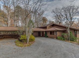 515 Rondo Ridge Rd, Tryon, NC 28782