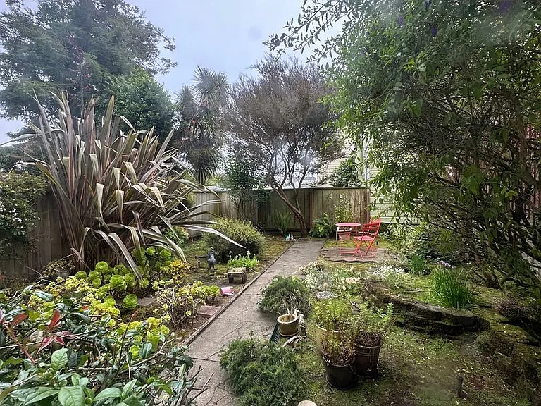 6839-6841 California Street — Photo 15