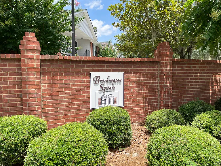Spacious 2BR/2BA condo in prime Southside Savannah location _ Gated community just minutes to downtown, shopping & hospitals