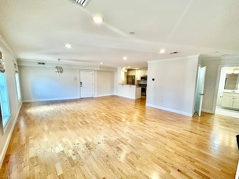 463 Rutherford Ave #306 — Photo 7