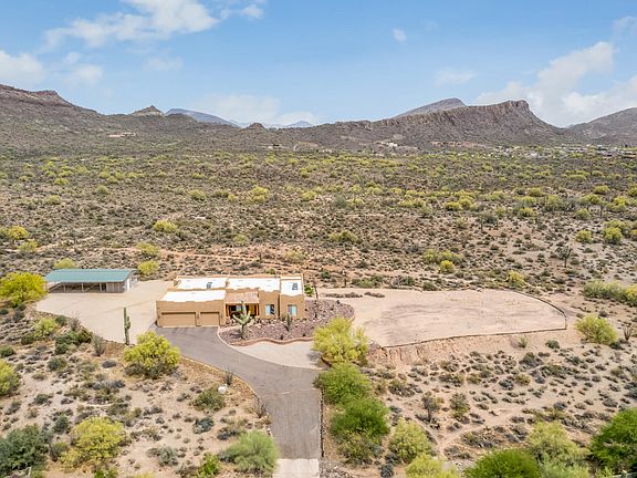 3rd image of 205 W Yucca Ln
