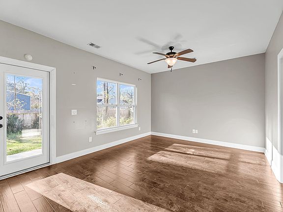 5th image of 3507 Berryhill Rd