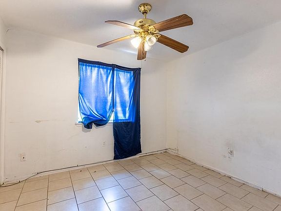3rd image of 4064 S Woodbine St