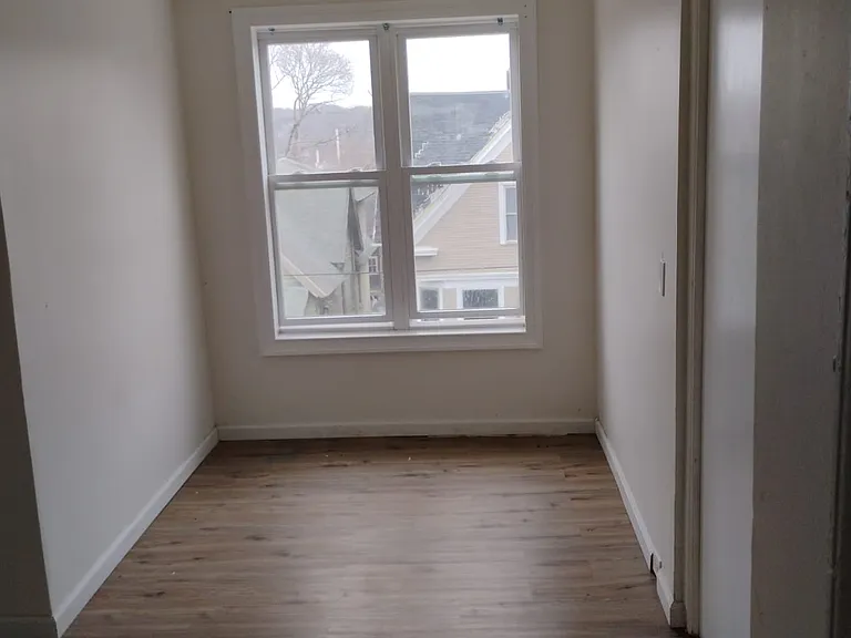 150 Chestnut Ave #3 — Photo 12