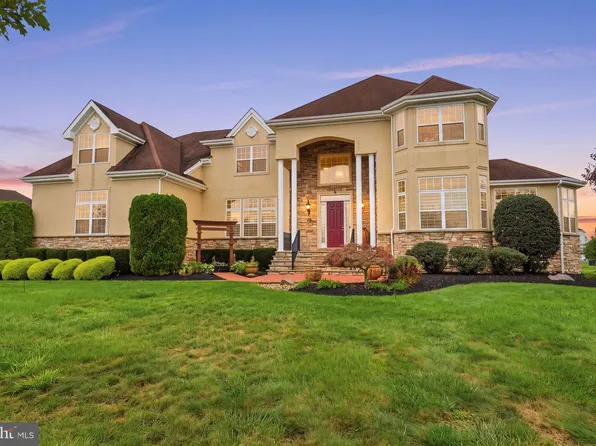 36 Belmont Cir, Columbus, NJ 08022