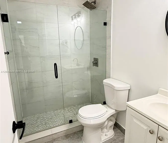 411 SE 10th St #3 — Photo 8