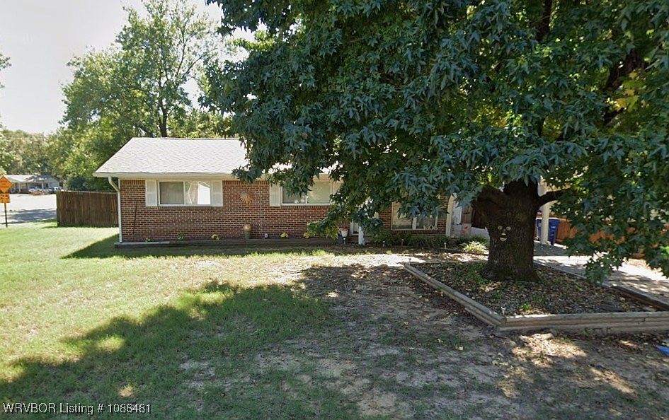 1st image of 1606 Savannah Dr