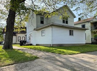 820 W Windom St #A, Peoria, IL 61606