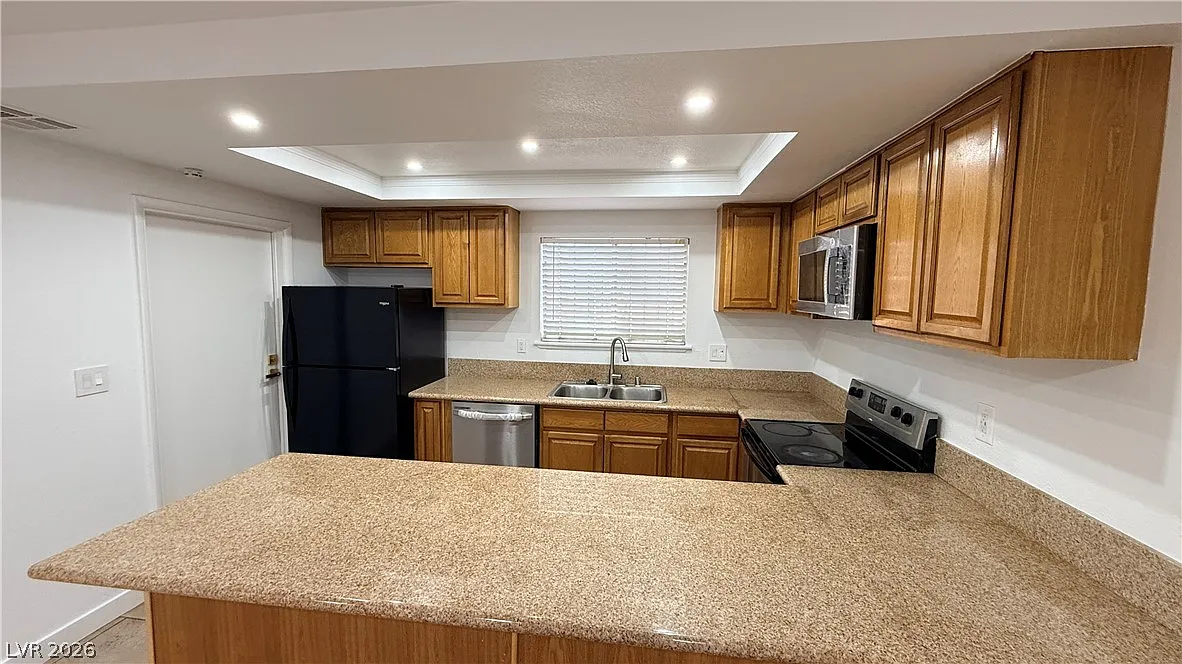 2 bed, 2.0 bath, 3688 sqft, $1,275 — Photo 3