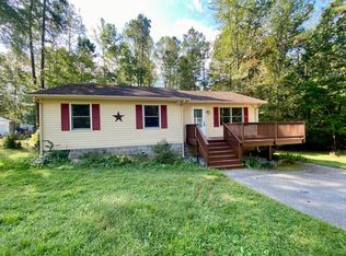 3909 Stream Dr, Gloucester, VA 23061